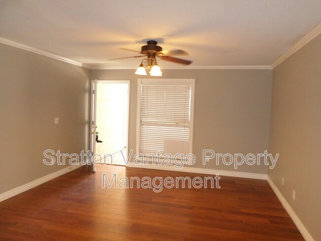 Building Photo - 1340 N Recker Rd