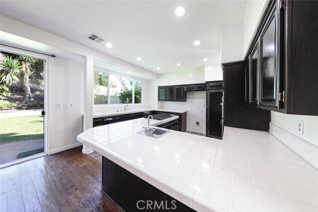 Foto del edificio - 36 Diamond Gate