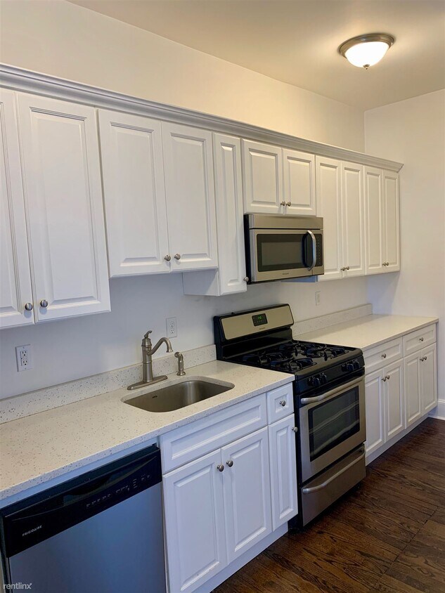 Primary Photo - 1 br, 1 bath Apartment - 18 Park Pl Apt. 6