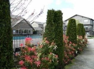 Foto del edificio - 631 NE Adwick Dr
