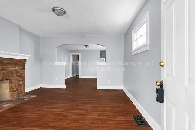 Foto del edificio - 1026 Ellsworth Ave