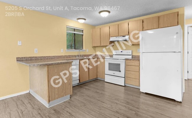 Foto del edificio - Peaceful Living in University Place – Bright, Spacious & Move-In Ready + $300 Move-In Special!