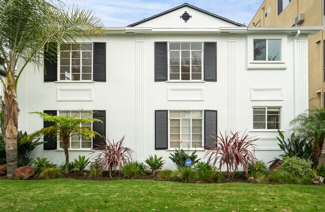Foto del edificio - 480 S Roxbury Dr