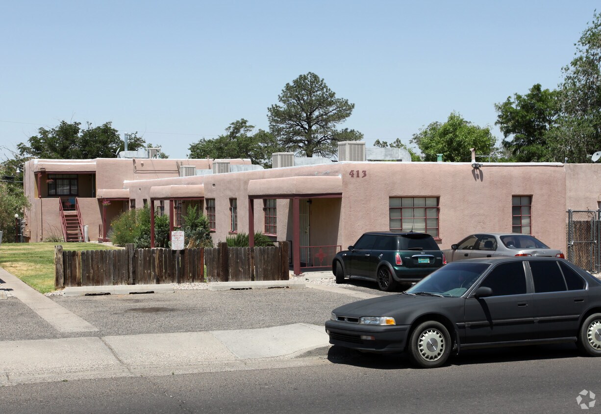 Building Photo - 413-415 Girard Blvd NW
