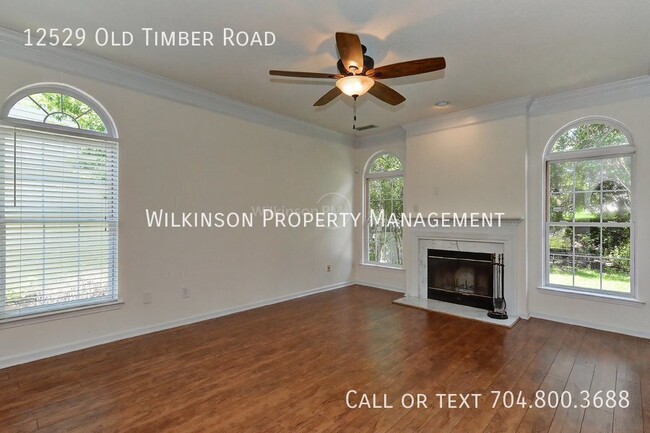Foto del edificio - 12529 Old Timber Rd