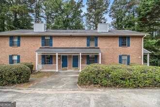 Building Photo - 3235 Highpoint Ct