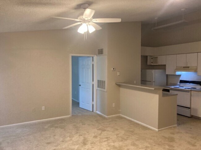 Building Photo - 2-Bedroom, 2-Bath Condo at Park Central – ...