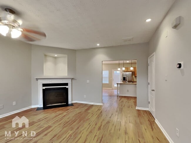 Foto del edificio - 6204 Ellenwood Dr