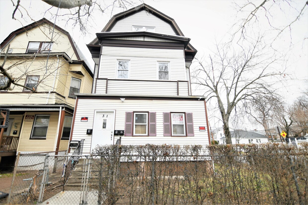 Primary Photo - 31 Springdale Ave