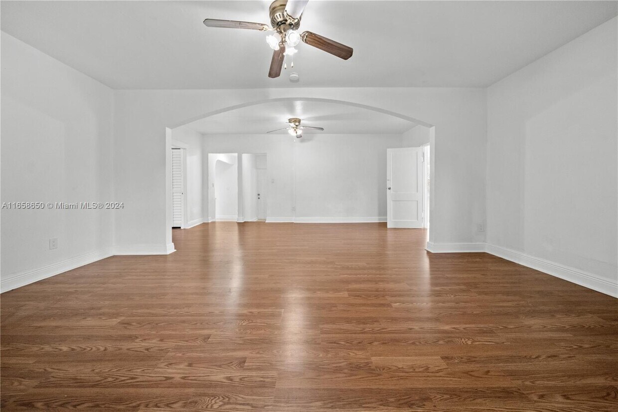 Primary Photo - 1744 SW 17th St