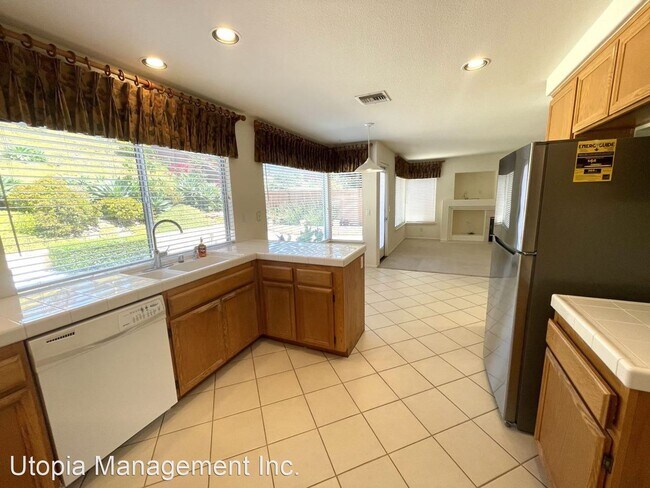 Building Photo - 4 br, 2.5 bath House - 12282 Mannix Rd