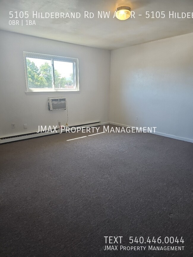 Foto del edificio - 5105 Hildebrand Rd NW