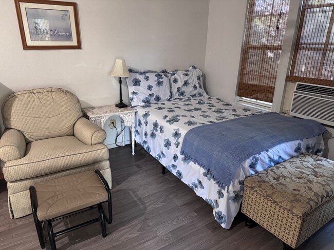 Building Photo - 3415 N 43rd Pl