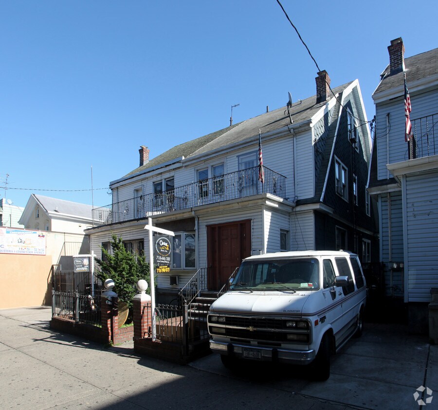 Building Photo - 108-12-108-20 Roosevelt Ave