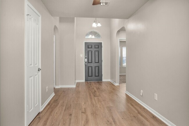 Foto del edificio - 32102 Decker Oaks Dr