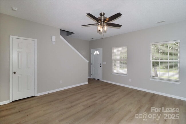 Building Photo - 915 Harbour View Cove NE