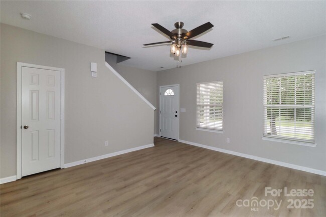 Foto del edificio - 915 Harbour View Cove NE