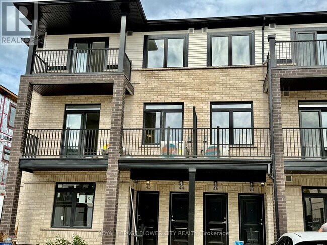 Building Photo - 44 Thatcher Dr