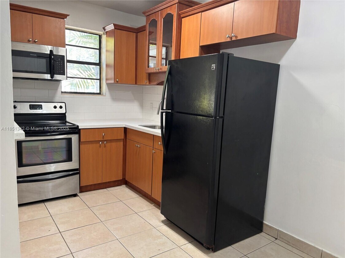 Foto del edificio - 880 NW 31st Ave