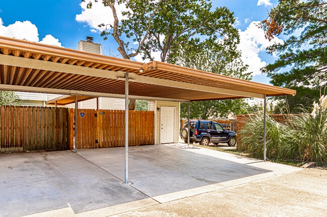 Photo - 9821 Siegen Ln Townhome