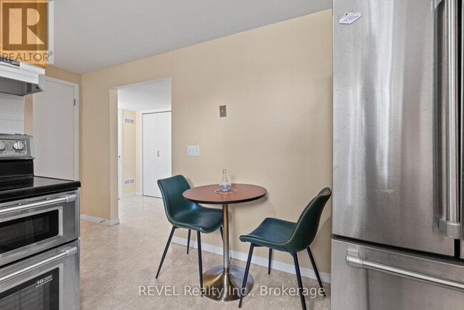 Building Photo - 101 Wellandvale Dr