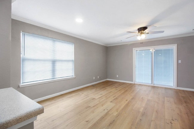 Foto del edificio - 1504 Cornerstone Ct