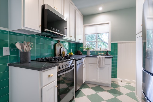 Interior Photo - Windsor Gardens