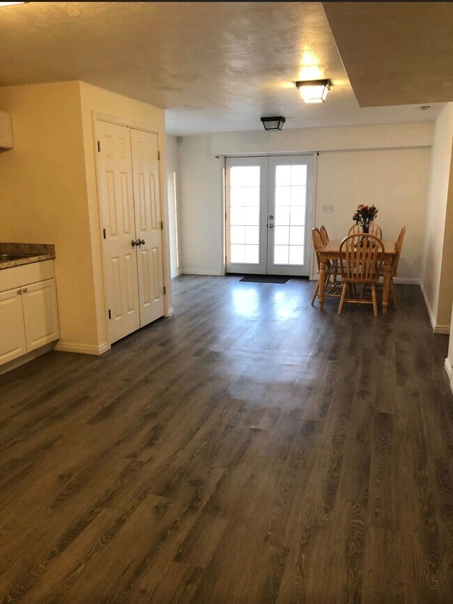 Foto del edificio - 3276 Cedar Grove Ln