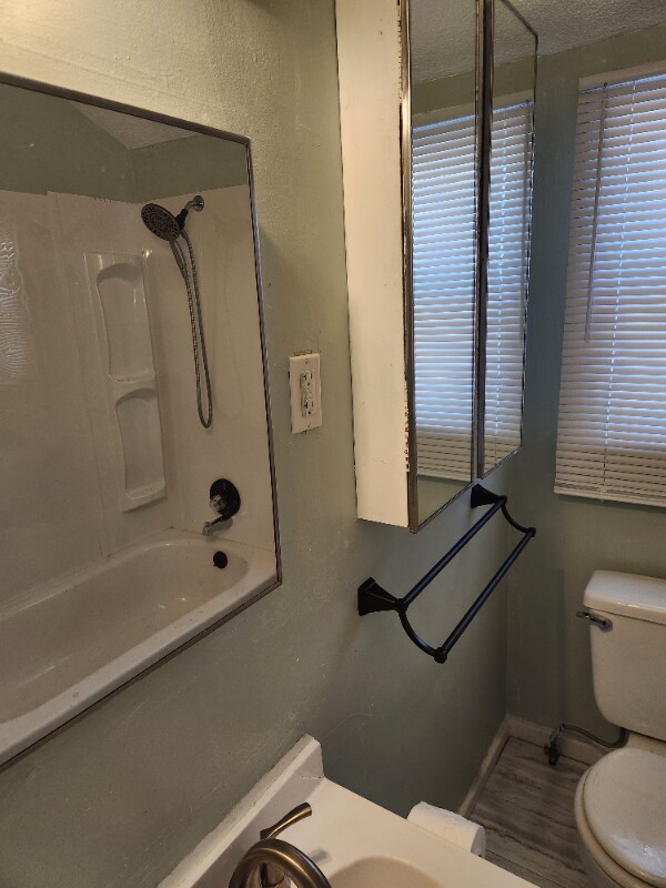 113113 1/2 N Chicago St, Salina, KS 67401 Room for Rent in Salina