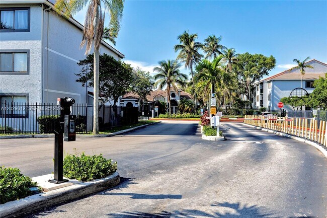 Foto del edificio - 9288 W Atlantic Blvd