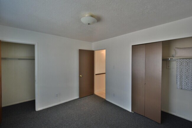 Building Photo - 12616 Copperwood Dr NE