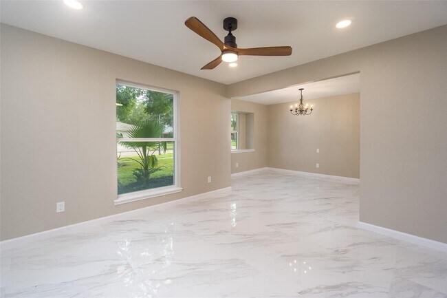 Building Photo - 16450 Parksley Dr