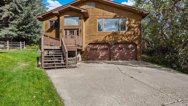 Building Photo - Charming Single-Family Home in Glenwood Sp...