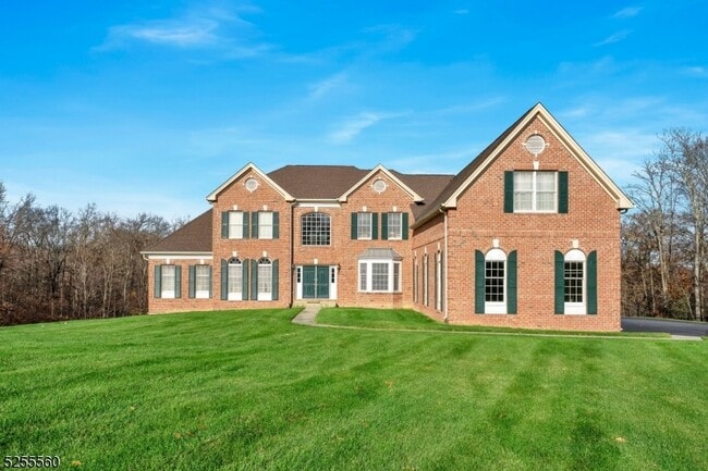 Building Photo - 48 Flagstone Hill Rd