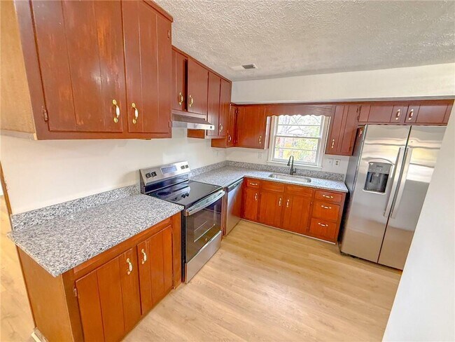 Foto del edificio - 6485 Carolyn Ct