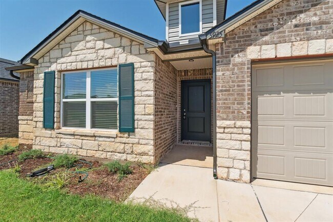 Foto del edificio - 5925 Bradford Pear Ln
