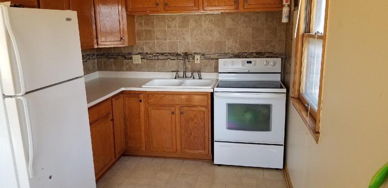Primary Photo - 7628 W Howard Ave