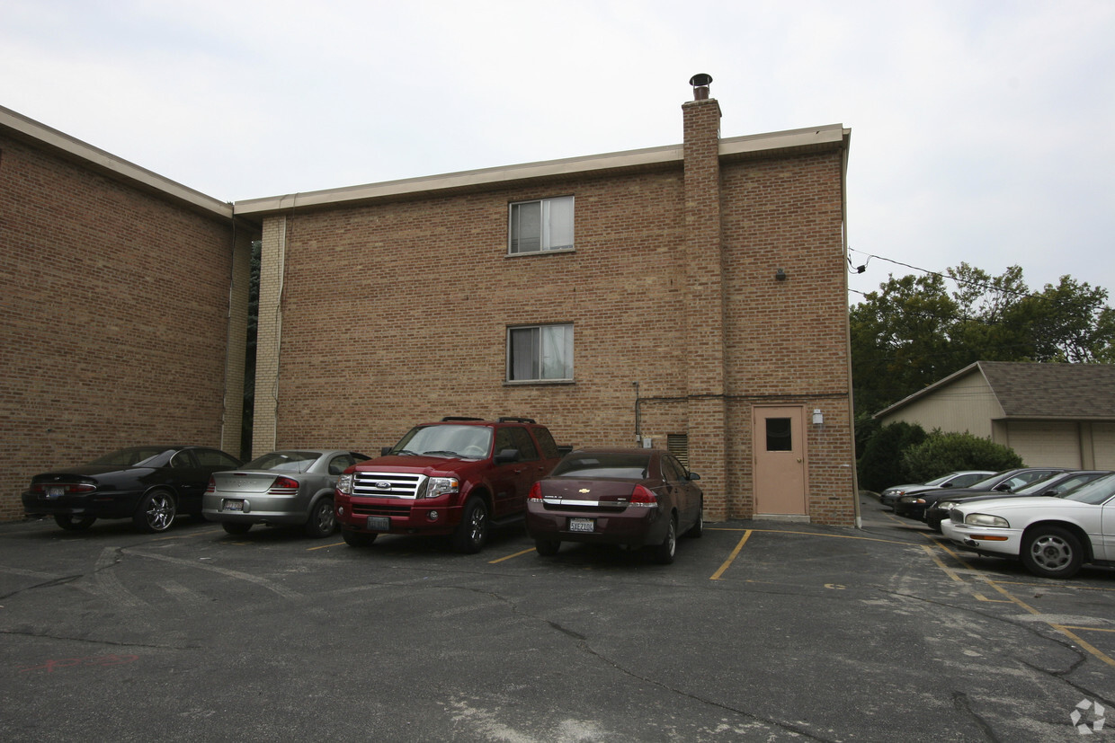 Primary Photo - 8280-8290 Roosevelt Rd