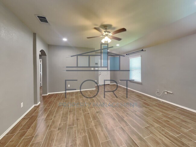 Foto del edificio - PERFECT HOME IN PRINCETON!