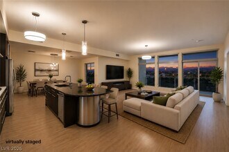 Building Photo - 8925 W Flamingo Rd