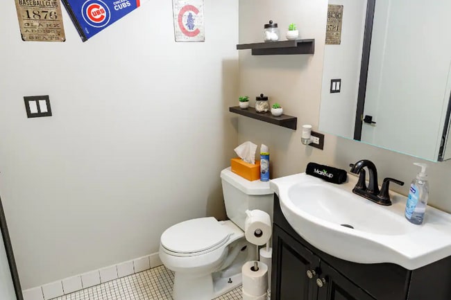 Photo - 3727 N Seminary Ave Apartment