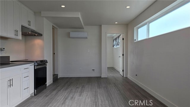 Foto del edificio - 15348 Gale Ave