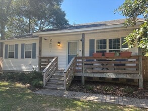 Building Photo - 128 Peach Tree St
