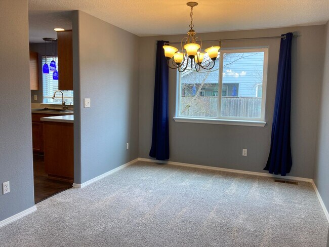 Foto del edificio - Four Bedroom Home in Keizer