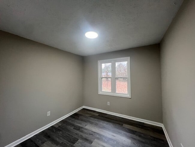 Building Photo - 4943-B Fieldcrest ~ Jacksford