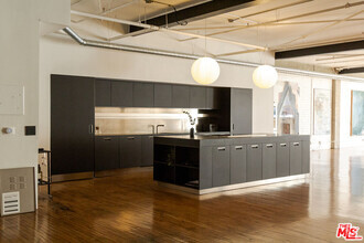 Building Photo - 500 Molino St
