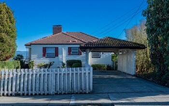 Building Photo - 10440 65th Ave S