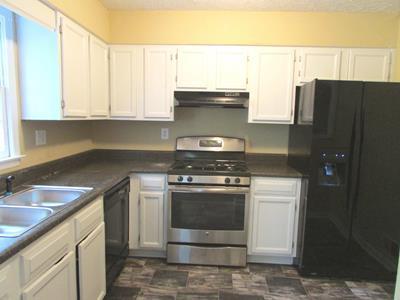 Foto del edificio - MORE PICTURES COMING SOON! Spacious 3 Bedr...
