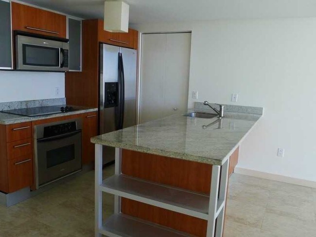 Foto del edificio - 175 SW 7th St