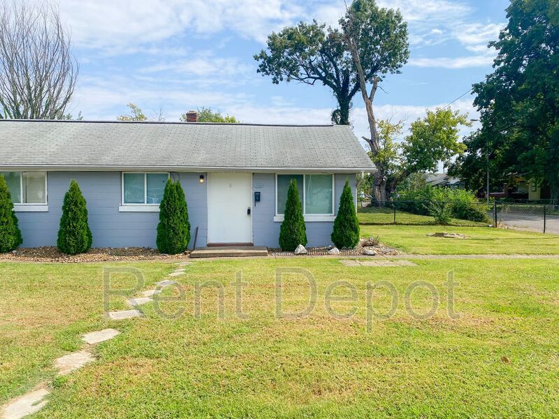 Primary Photo - 1100 Washington Ave